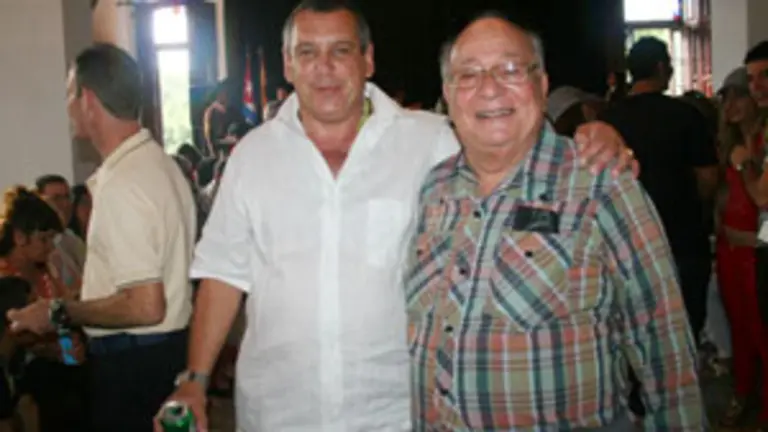  Vigista&iacute;n &ndash;a la izda.&ndash;, presidente de la sociedad, durante la celebraci&oacute;n.