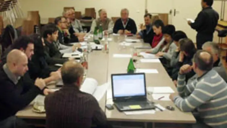  Representantes de las entidades gallegas en Suiza, durante la reuni&oacute;n del pasado d&iacute;a 5 en Lausanne.
