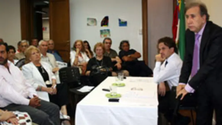  Francisco Puebla y Pablo Petriella, en la reuni&oacute;n para analizar las perspectivas de futuro de la econom&iacute;a andaluza.