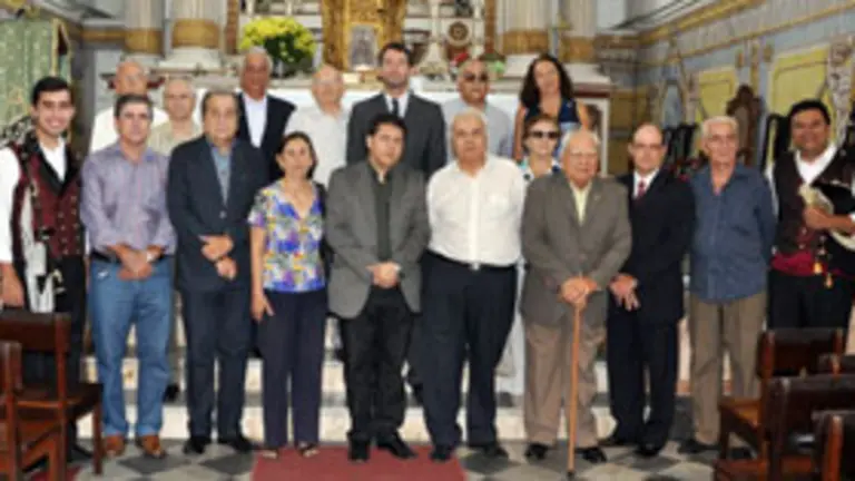  Representantes de las colectividades en la misa por Manuel Fraga.  