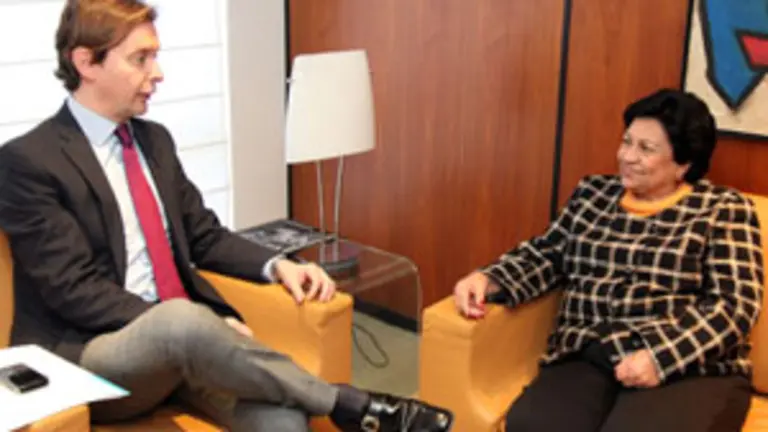 Jes&uacute;s Gamallo y Ligia Amda Melo, durante el encuentro. 