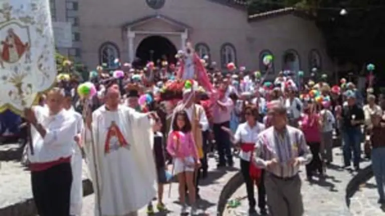  Inicio del recorrido en honor a La Candelaria.
