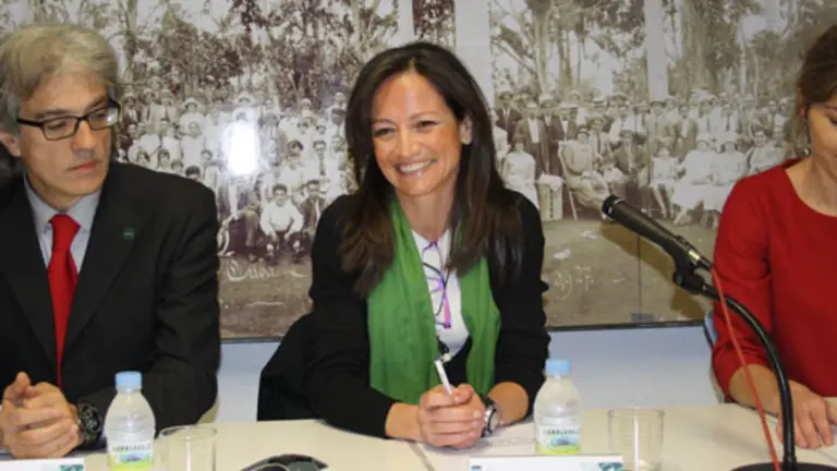 Antonio Fernández, María de Diego y Clara San Damián, en la inauguración.