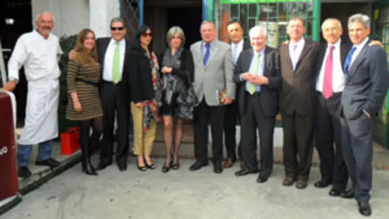  Un momento de la reunión entre Celaya y la directiva de la Euskal-Etxea de Bogotá.