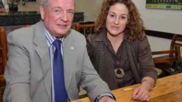 Julián Celaya y Lourdes Arrechea, presidenta de la Euskal Etxea. 