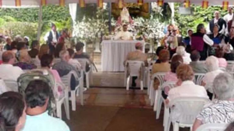 Santa Misa en honor a la Santina, oficiada en 2011.