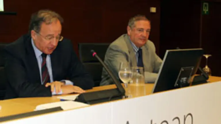 Guillermo Echenique y Julián Celaya, durante la celebración del V Congreso el pasado mes de noviembre.