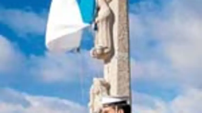 Un momento de la inauguraci&oacute;n del 'cruceiro'.