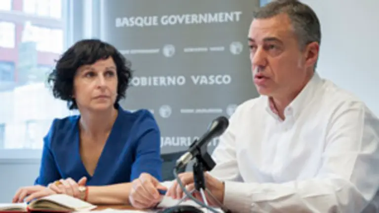 2013_10_14_lhk_prensa_delegacion_2285