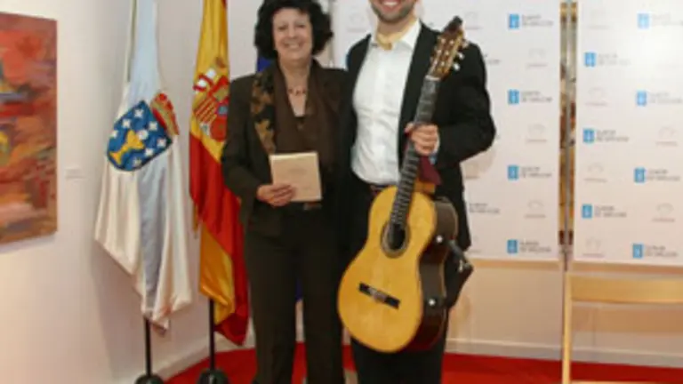 Adam Levin con María Teresa Higueras 