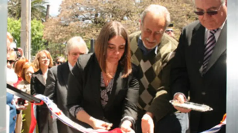 Uru.Casa Galicia Policlinica87