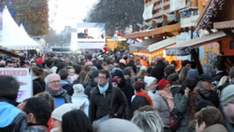 SAMSUNG DIGITAL CAMERA