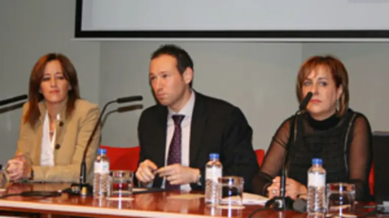 Consejero Presidencia  jornada de emigrantes retornados