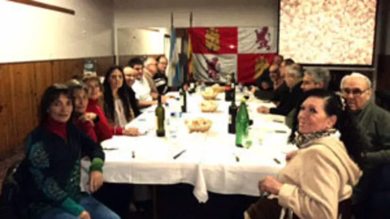 Cena Coronel Dorrego-periodistas