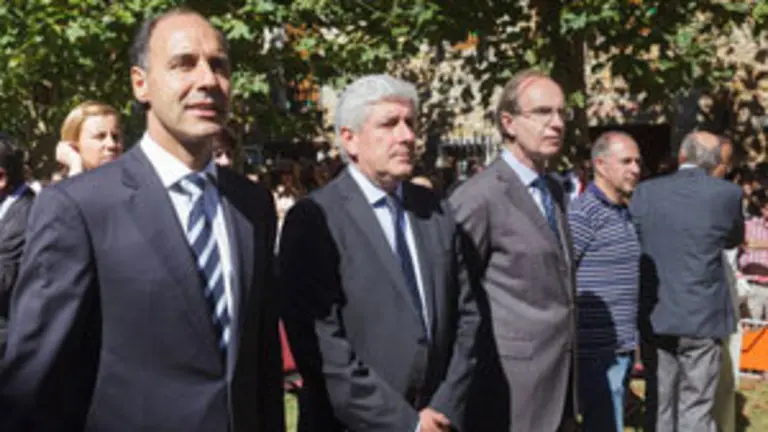 12:00 Santuario de La Bien Aparecida, Marrón, Ampuero. El presidente de Cantabria, Ignacio Diego, acompañado por el consejero de Educación, Cultura y Deporte, Miguel Ángel Serna, asiste a los actos organizados con motivo de la festividad de Nuestra Señora Virgen de La Bien Aparecida. 15 de septiembre de 2014