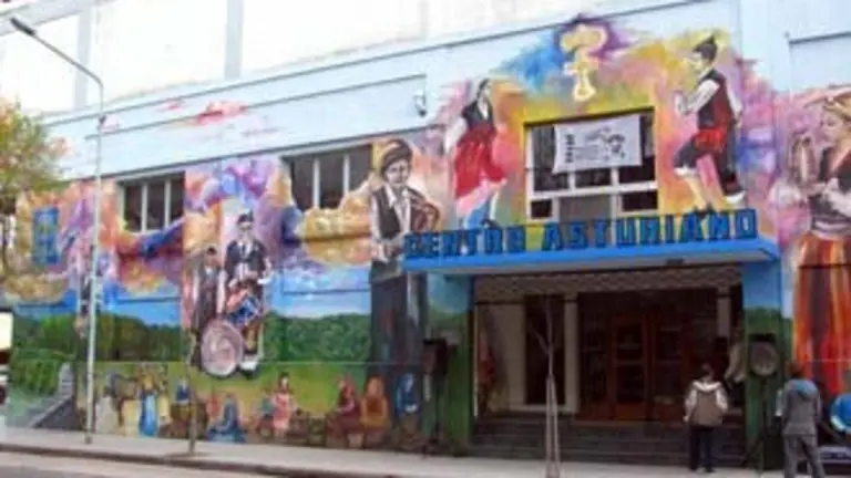 Mar Plata.Mural Centro Asturiano