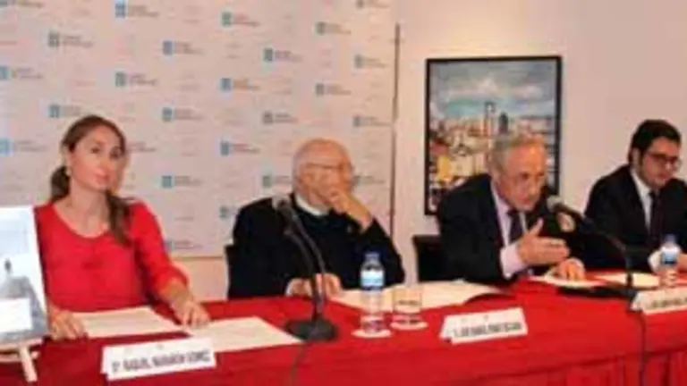 Marañón, Romay, Ónega y Vigil en la presentación 