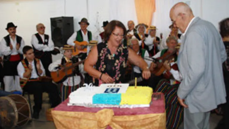 Torta aniversario Asoc Canaria