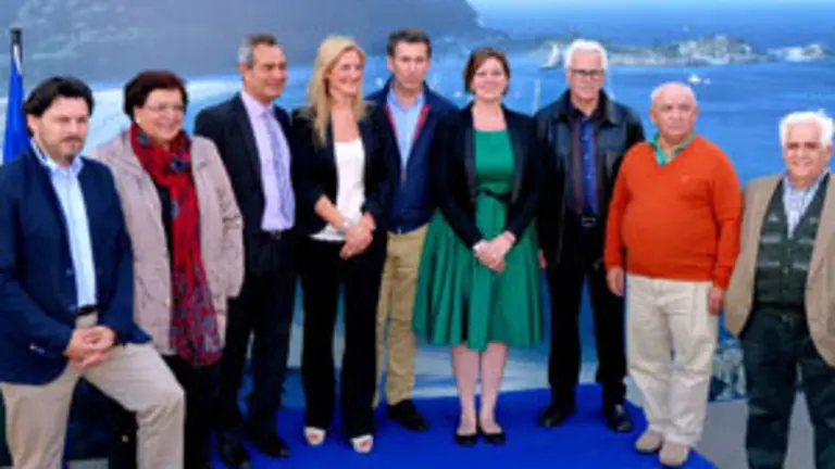 10.Con gallegos de la colectividad