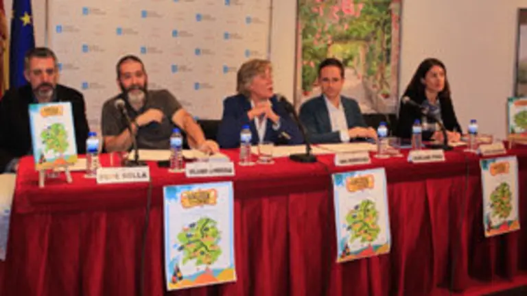 Pepe Solla, Orlando Lumbreras, Ana Rodríguez Barrena, Mariano Fisac y Laura Rodríguez Herrera, en la mesa