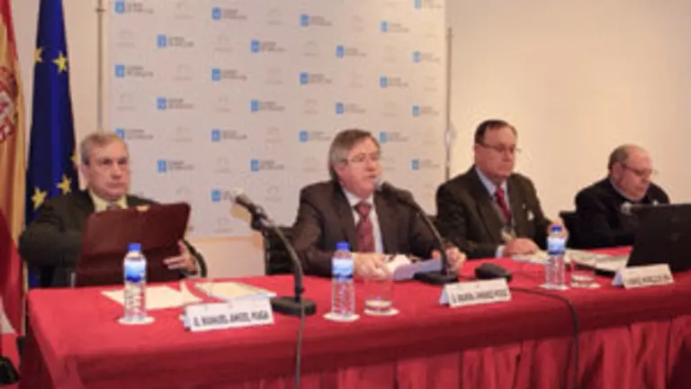 Manuel Puga, Ramón Jiménez,  Luis Vázquez y Manuel  Mourelle en la mesa