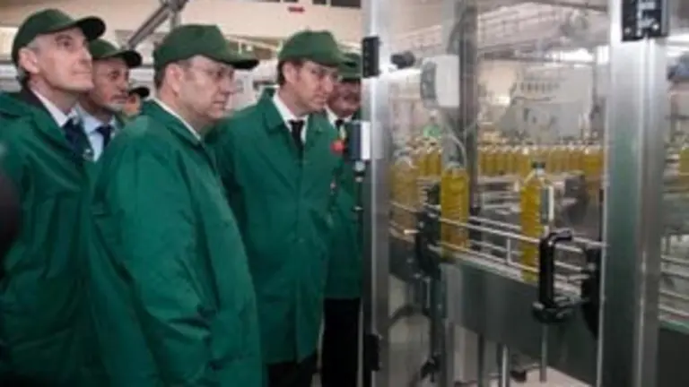 SAN CIBRAO DAS VI&Ntilde;AS (Ourense)Alberto N&uacute;&ntilde;ez Feij&oacute;o presidir&aacute; o acto de inauguraci&oacute;n da planta de refinaci&oacute;n de Aceites Abril. No pol&iacute;gono industrial de San Cibrao das Vi&ntilde;as (r&uacute;a 6, n&ordm; 18). foto xo&aacute;n crespo27/03/15