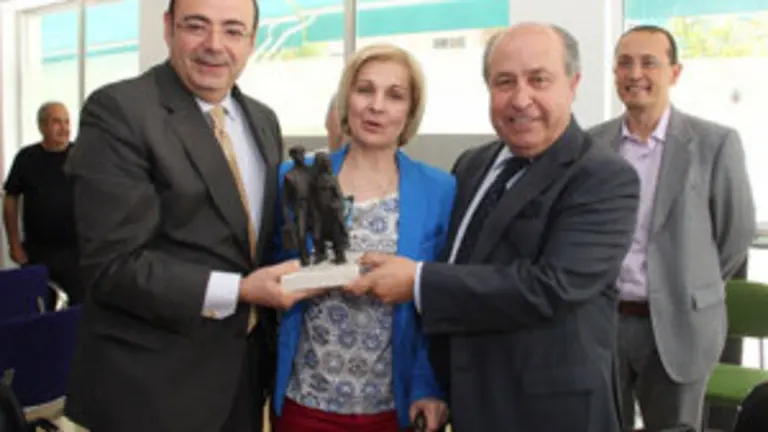 Granada-Monumento emigrantes