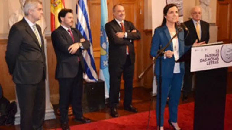 Rojo Montevideo.0102