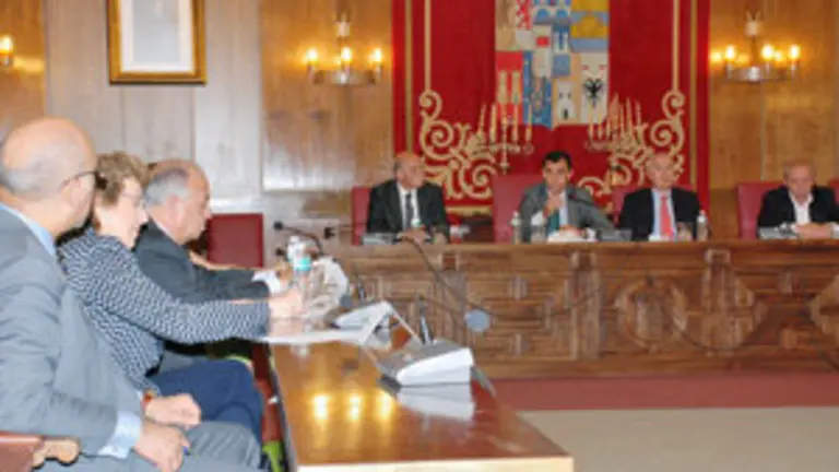 Maillo con embajadores