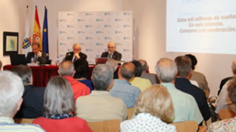 Un momento de la conferencia impartida por Cerdeira