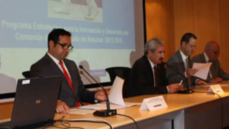 Torre visita comerciantes argentinos