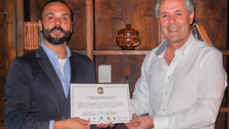 Javier Gallego-diploma