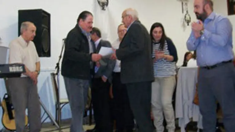 José Alvado Alvado recibe la distinción