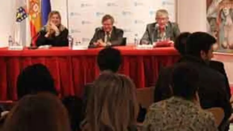 Losada presentando a Hernanz