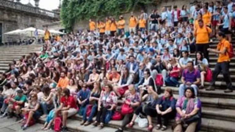 O secretario xeral da Emigraci&oacute;n, Antonio Rodr&iacute;guez Miranda, asistir&aacute; &aacute; Misa do Peregrino na que estar&aacute;n presentes m&aacute;is de 200 dos participantes da Galicia Exterior nos programas &lsquo;Conecta con Galicia&rsquo; e &lsquo;Escolas Abertas&rsquo;, canda alg&uacute;ns dos seus profesores e monitores [Nota: Concentraranse exactamente &aacute; hora indicada, media hora antes da misa e na praza da Quintana, para unha foto de familia e declaraci&oacute;ns do secretario xeral. Pr&eacute;gase por tanto puntualidade]. Na praza da Quintana, s/n.foto xo&aacute;n crespo20/07/15