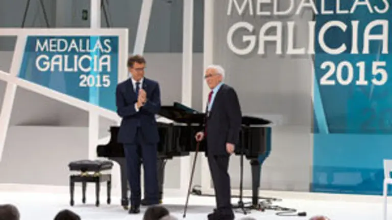 SANTIAGO13,00 h.-    O titular do Goberno galego, Alberto N&uacute;&ntilde;ez Feij&oacute;o, acompa&ntilde;ado dos membros do Executivo auton&oacute;mico, presidir&aacute; o acto de imposici&oacute;n das Medallas de Galicia 2015. No Museo da Cidade da Cultura. Intervenci&oacute;n aberta aos medios. Tras a cerimonia, haber&aacute; unha fotograf&iacute;a de grupo. foto xo&aacute;n crespo24/07/15