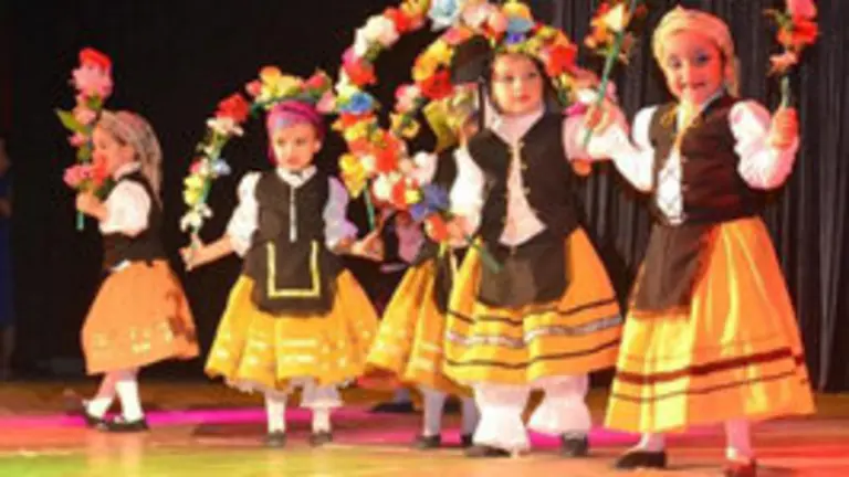 pringles danzas fin año 5