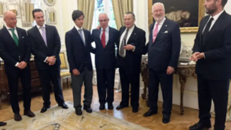 Miras.Medalla Emigración Manuel Padorno