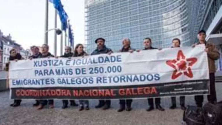 Ana Miranda con representantes da emigraci&oacute;n na sede da Comisi&oacute;n Europea en Bruselas, B&eacute;lxica, Decembro 2015. Credit Photo by &copy; Delmi Alvarez.