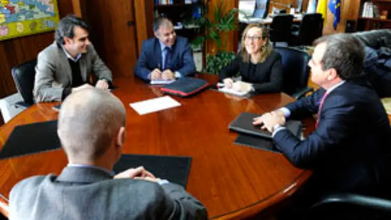A Coru&ntilde;aA conselleira de Infraestruturas e Vivenda, Ethel V&aacute;zquez, acompa&ntilde;ada do delegado territorial da Xunta na Coru&ntilde;a, Diego Calvo, manter&aacute; unha reuni&oacute;n de traballo co director xeneral de Desenvolvemento Corporativo e Asuntos Legais e secretario do Consello da SAREB, &Oacute;scar Garc&iacute;a Maceiras.15/02/2016Foto: Moncho Fuentes / AGN