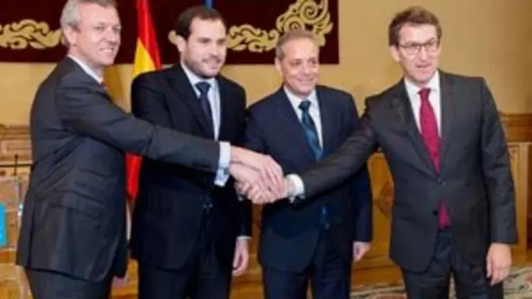 PAZO DE RAXOI 12,00 h.-   O presidente da Xunta, Alberto N&uacute;&ntilde;ez Feij&oacute;o, reunirase cos alcaldes de Cerdedo, Silvestre Jos&eacute; Balseiros, e de Cotobade, Jorge Cubelafoto xo&aacute;n crespo23/02/16