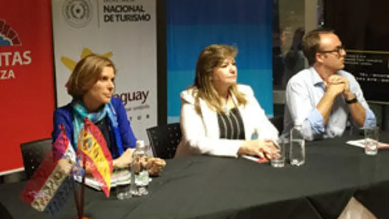 Nava Castro-Turismo Paraguay2