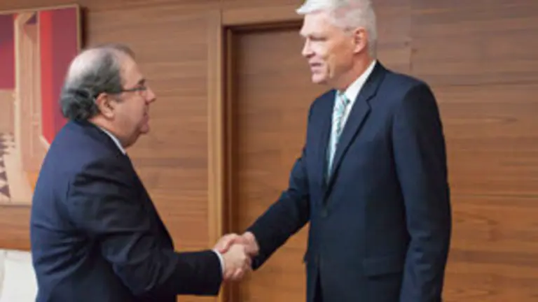 Herrera-Embajador de Dinamarca+01