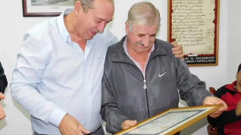 roca diploma cesar muñoz