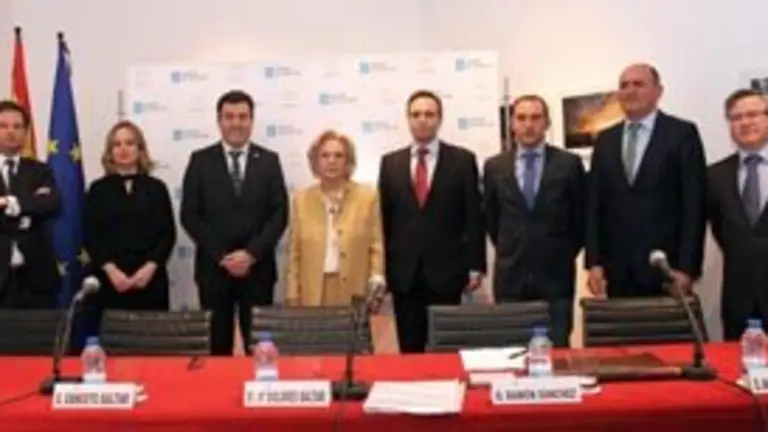 Miembros de la familia Baltar con el conselleiro Román Rodríguez,A. Fernández Angueira, A. Angueira y R. Jiménez