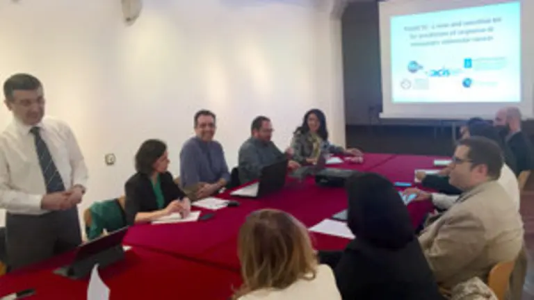 2. Expertos oncólogos de diferentes partes de España acudieron a la Casa para conocer el proyecto PREDICTC presentado por un grupo del IDIS 