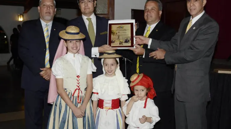 HCV DIA DE CANARIAS 2016 PORT