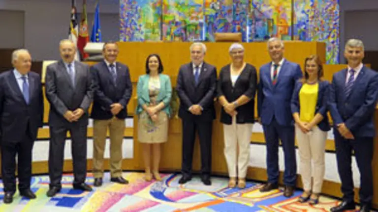 Asemblea Azores, foto de grupo no salón de Plenos 20-07-2016