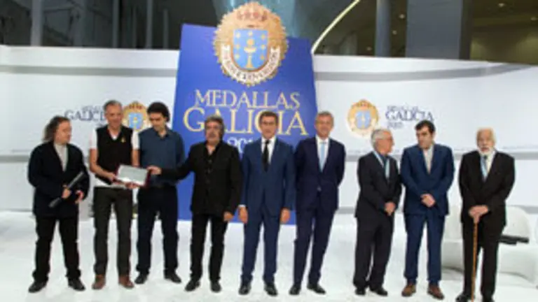 SANTIAGO13,00 h.-    O titular do Goberno galego, Alberto N&uacute;&ntilde;ez Feij&oacute;o, acompa&ntilde;ado dos membros do Executivo auton&oacute;mico, presidir&aacute; o acto de imposici&oacute;n das Medallas de Galicia 2016. No Museo da Cidade da Cultura. Intervenci&oacute;n aberta aos medios. Tras a cerimonia, haber&aacute; unha fotograf&iacute;a de grupo.foto xo&aacute;n crespo24/07/16