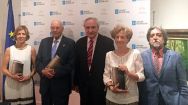 1. De izqda. a dcha., Dolores Thion, el pte. del Consejo de Estado, José M. Romay, el delegado de la Xunta en Madrid  José Ramón Ónega, Ana M&ordf; Freire y José Manuel G. Herrán